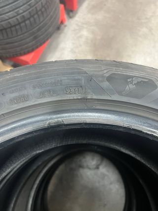 Neumáticos Goodyear 235/45/18 94W