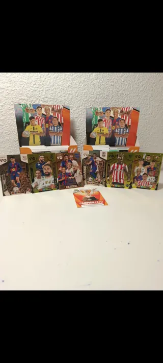 Cromos Adrenalyn XL 25-26