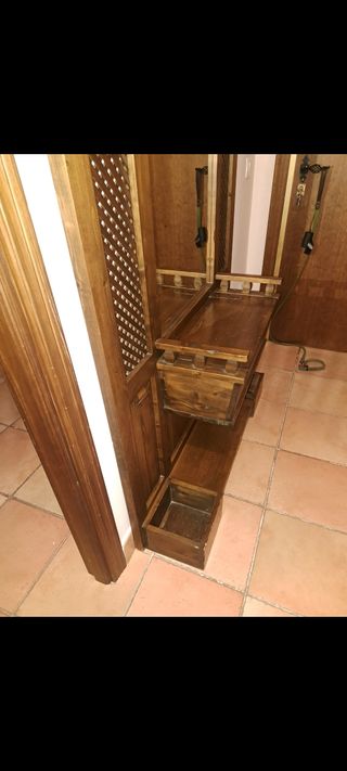 Mueble recibido con espejo