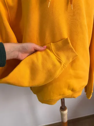 Sudadera The North Face mostaza