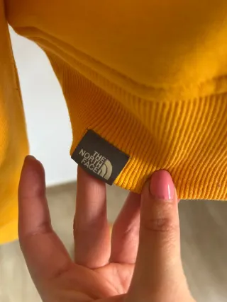 Sudadera The North Face mostaza