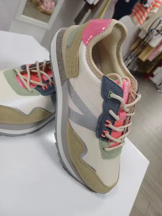Zapatillas deportivas BeeStride