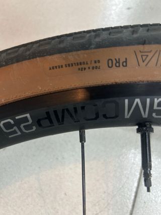 Ruedas Gravel Bontrager Paradigm Comp 25