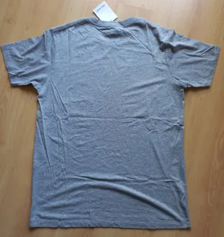 T-shirt Banks Journal Cinza Nova