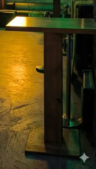 2 Mesas altas madera y metal