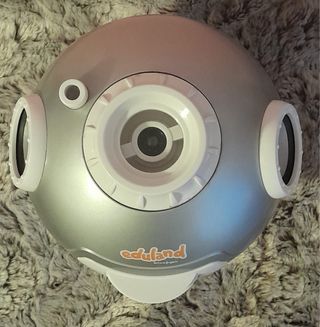 Planetario Eduland con altavoz y radio