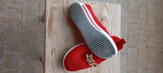 Mocassini donna rossi con catena oro