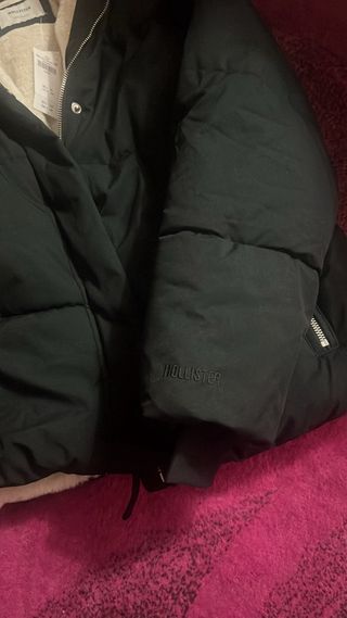 Chaqueta Hollister Negra Talla L Mujer cuesta 109€