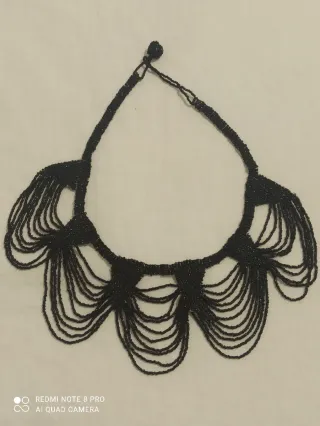 Collar de cuentas hecho a mano.