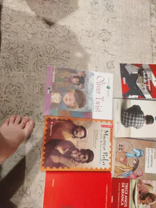 Libros juveniles en varios idiomas