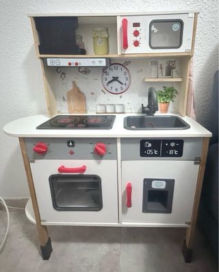 Cocinita de madera infantil