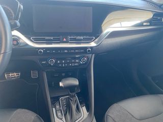 KIA Niro hibrido , 2022 con 10.000 kms