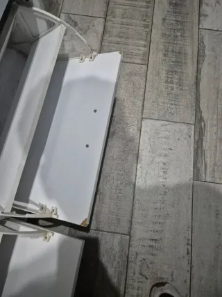 Zapatero blanco de madera