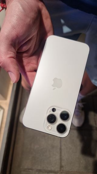 iPhone 15 Pro Max 512GB Blanco Nuevo