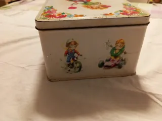 Caja metálica Cola Cao vintage