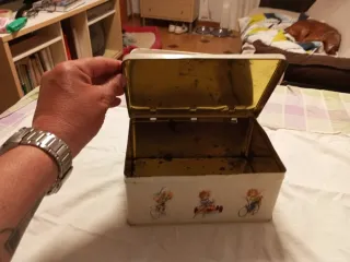 Caja metálica Cola Cao vintage