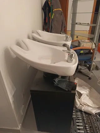 Lavabo de cabeza con mueble