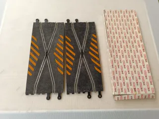 Piezas Scalextric: Mandos, pistas y transformadore