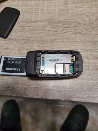 Teléfono Móvil Samsung Naranja