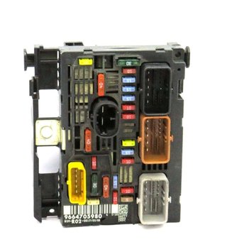 Caja de Fusible PEUGEOT/CITROEN 9664705980 BSML0200 BSM-L02-00