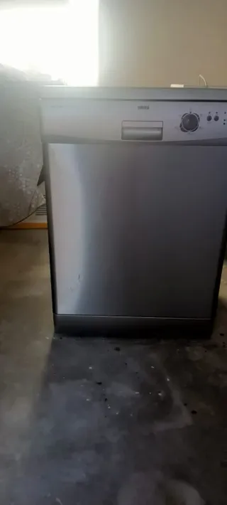Lavavajillas Zanussi
