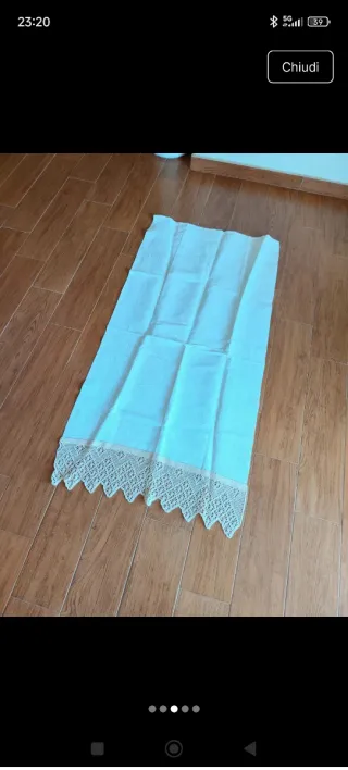 Asciugamano vintage con bordo ricamato