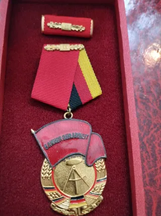 Antigua condecoración RDA Alemania