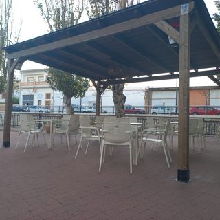 Pérgolas, Porches, Chiringuitos, y Casas de Madera