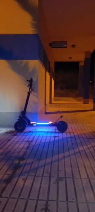Patinete Eléctrico con Luces LED