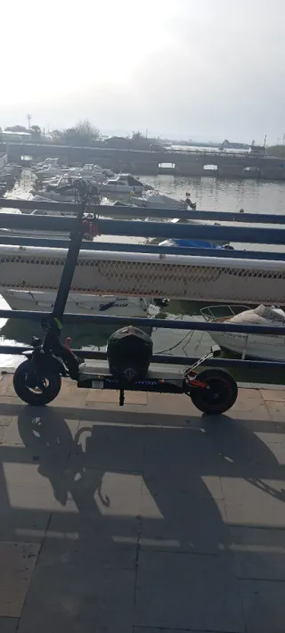 Patinete Eléctrico con Luces LED