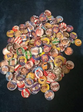 216 Grefuchapas de fútbol