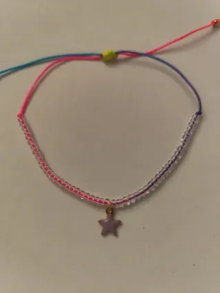 Pulsera con estrella y cuentas