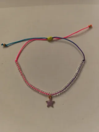 Pulsera con estrella y cuentas