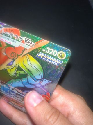 Carta Pokémon Rayquaza VMAX 082/067 HR