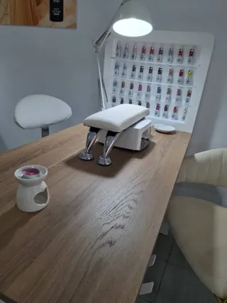 Mesa manicurista