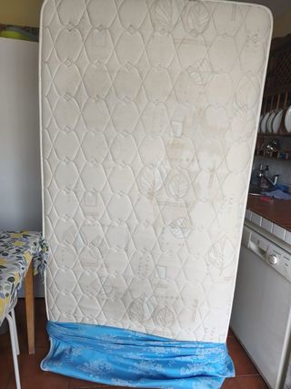 Cama de 105 colchón y somier