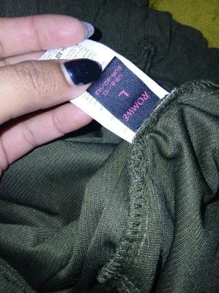 Pantalones cortos, con diseño bordado de setas