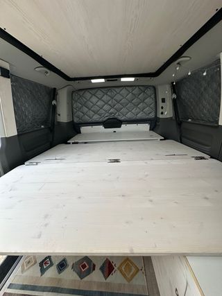 Volkswagen Caravelle T6.1 2.0 TDI 110cv año 2021