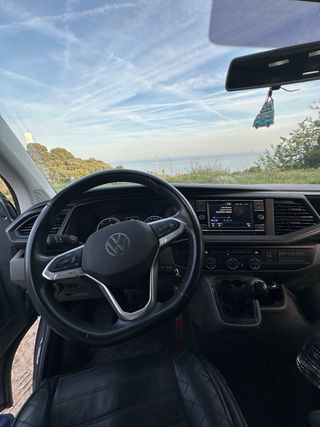 Volkswagen Caravelle T6.1 2.0 TDI 110cv año 2021