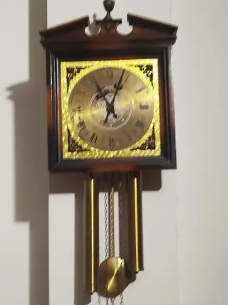 Reloj de pared antiguo