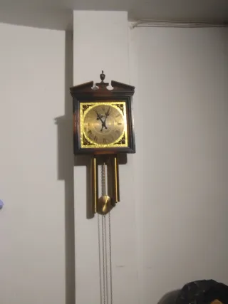 Reloj de pared antiguo