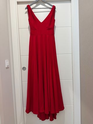 Vestido de fiesta rojo con abertura