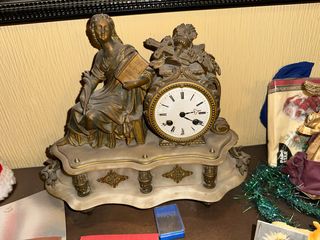 Reloj de Sobremesa Antiguo dMármol Blanco y Bronce