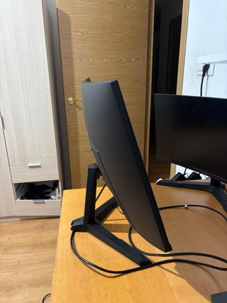 Monitor curvo 27" Koorui