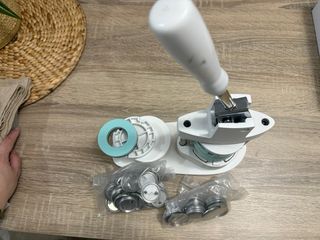 Máquina para hacer chapa Button Press
