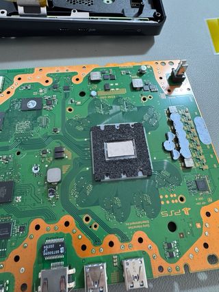 PS5 Sostituzione Metallo Liquido + PAD Grafene