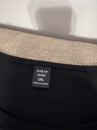 Conjunto camiseta y short rosa con cinturón Shein