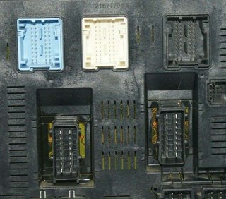 Caja de Fusibles PEUGEOT / CITROEN 9658158780 BSI 2004 H05-01