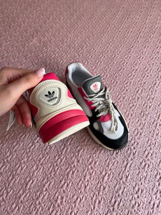 Precio fijo! Zapatillas Adidas Falcon Talla 39