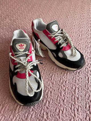 Precio fijo! Zapatillas Adidas Falcon Talla 39